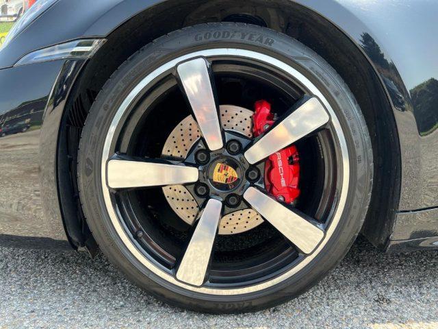 PORSCHE 911 992 Carrera 4 Cabriolet