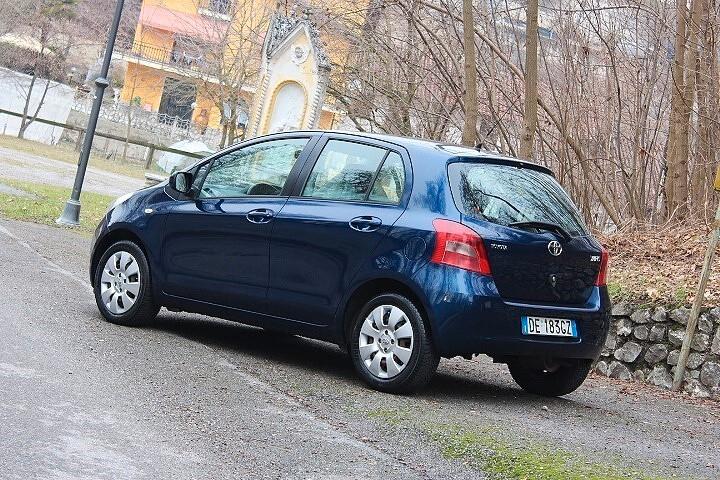 Toyota Yaris 1.0 5 porte Sol 89.000KM CLIMA NEOPATENTATI RADIO CD