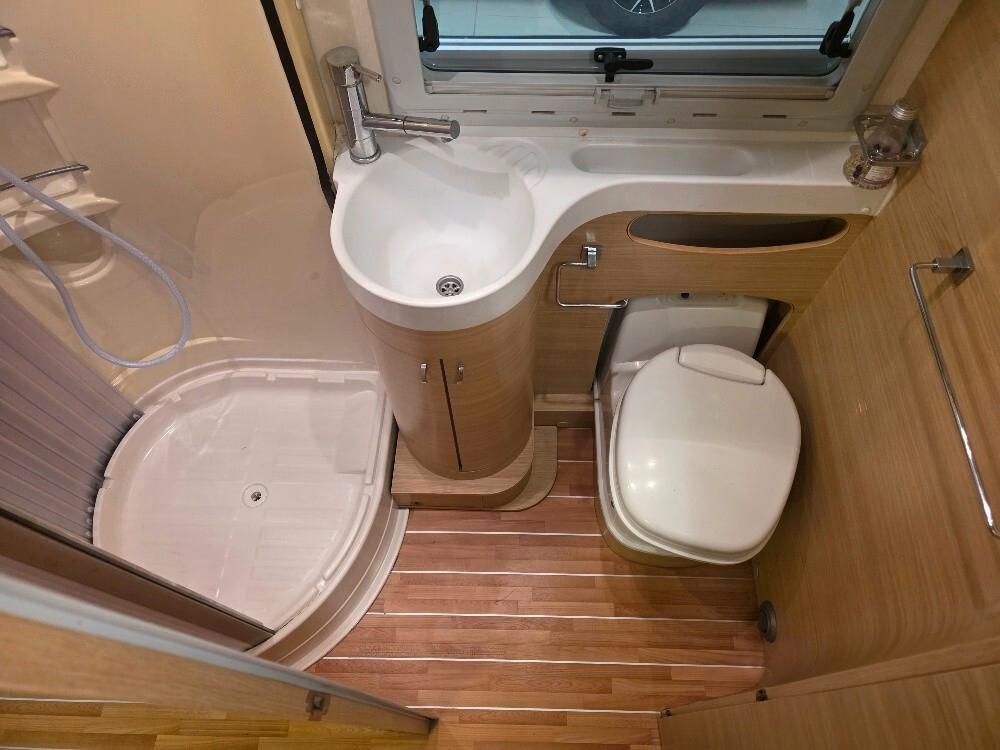 CAMPER ROLLER TEAM PEGASO GARAGE LIVING