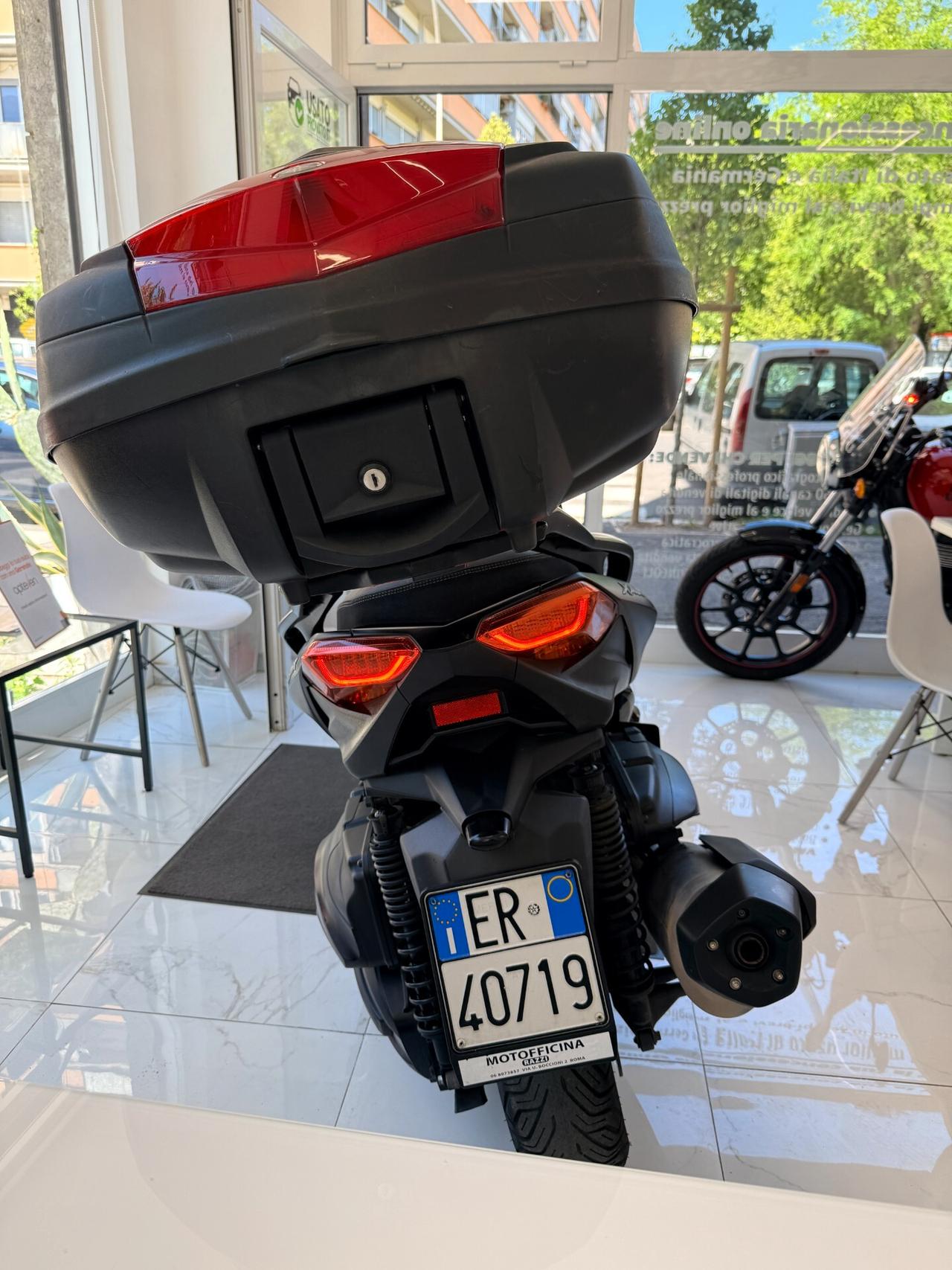 Yamaha X-Max 400 Iron Max Tagliandi Ufficiali