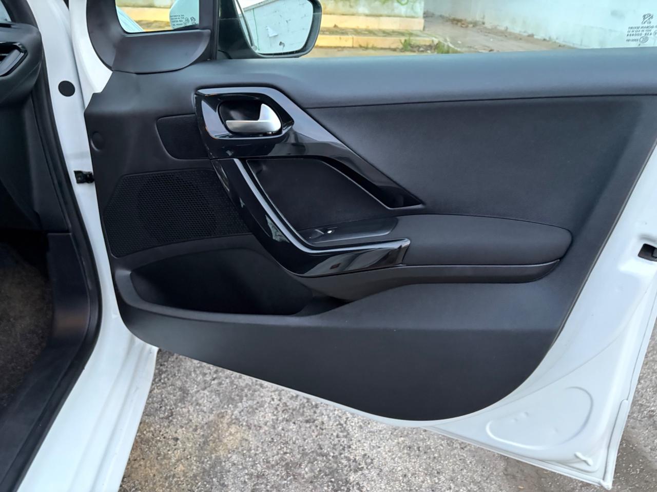 Peugeot 208 benzina - 2016 - 5 porte