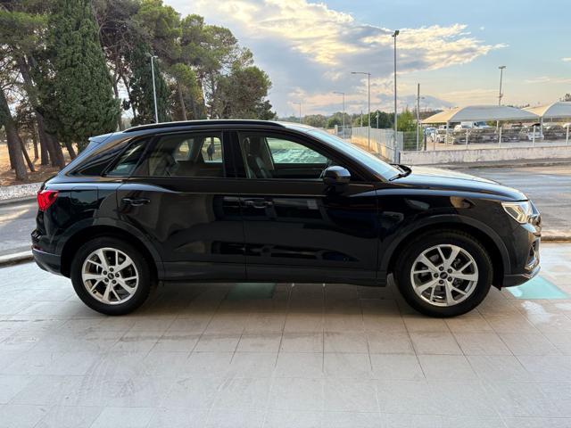 AUDI Q3 35 2.0 TDI S tronic Business Advanced