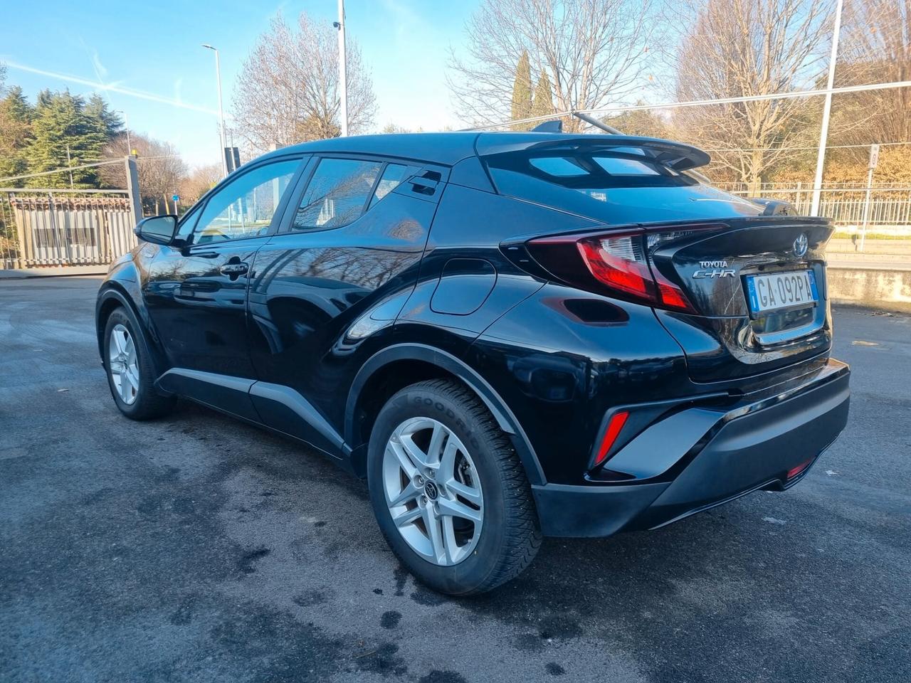 Toyota C-HR 1.8 Hybrid E-CVT Business