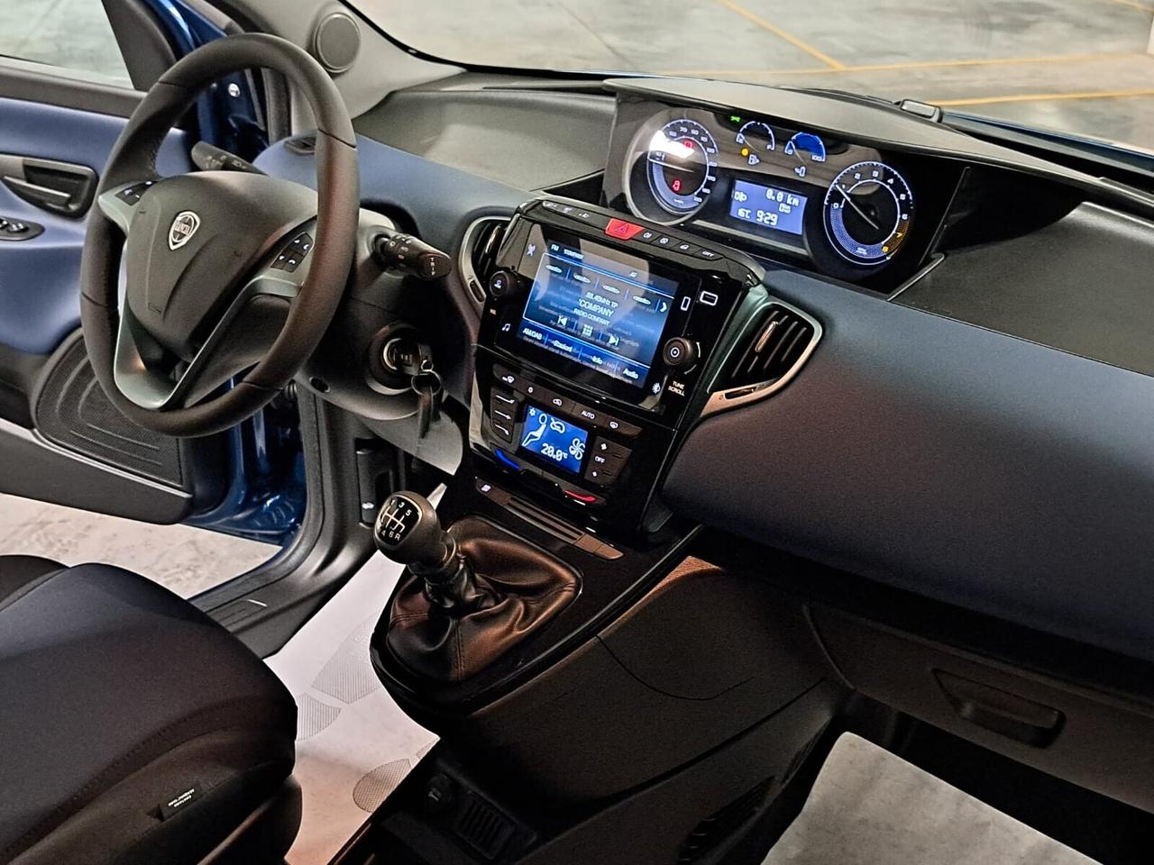 Lancia Ypsilon 1.0 FireFly Hybrid Platino MY'24 Km. 0 (GT621KA)