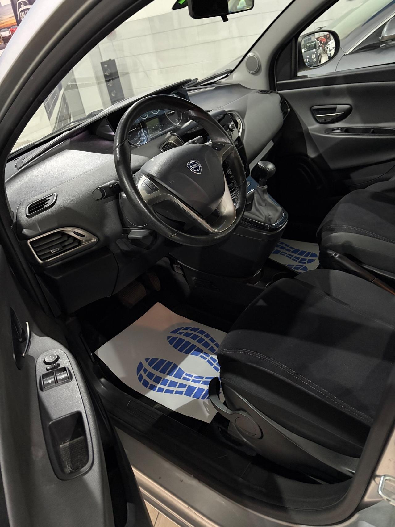 Lancia Ypsilon 0.9 TwinAir 85 CV