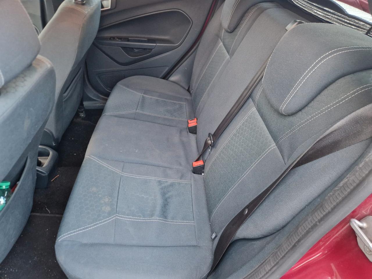 Ford Fiesta 1.4 TDCi 70cv 5 porte