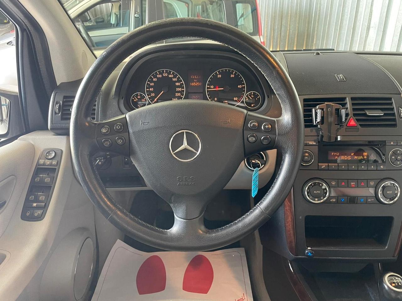 MERCEDES BENZ A 200 NEOPATENTATI UNICO PROPRIETARIO