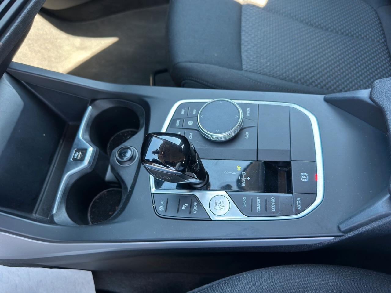 Bmw 118 118d 5p. Business Advantage