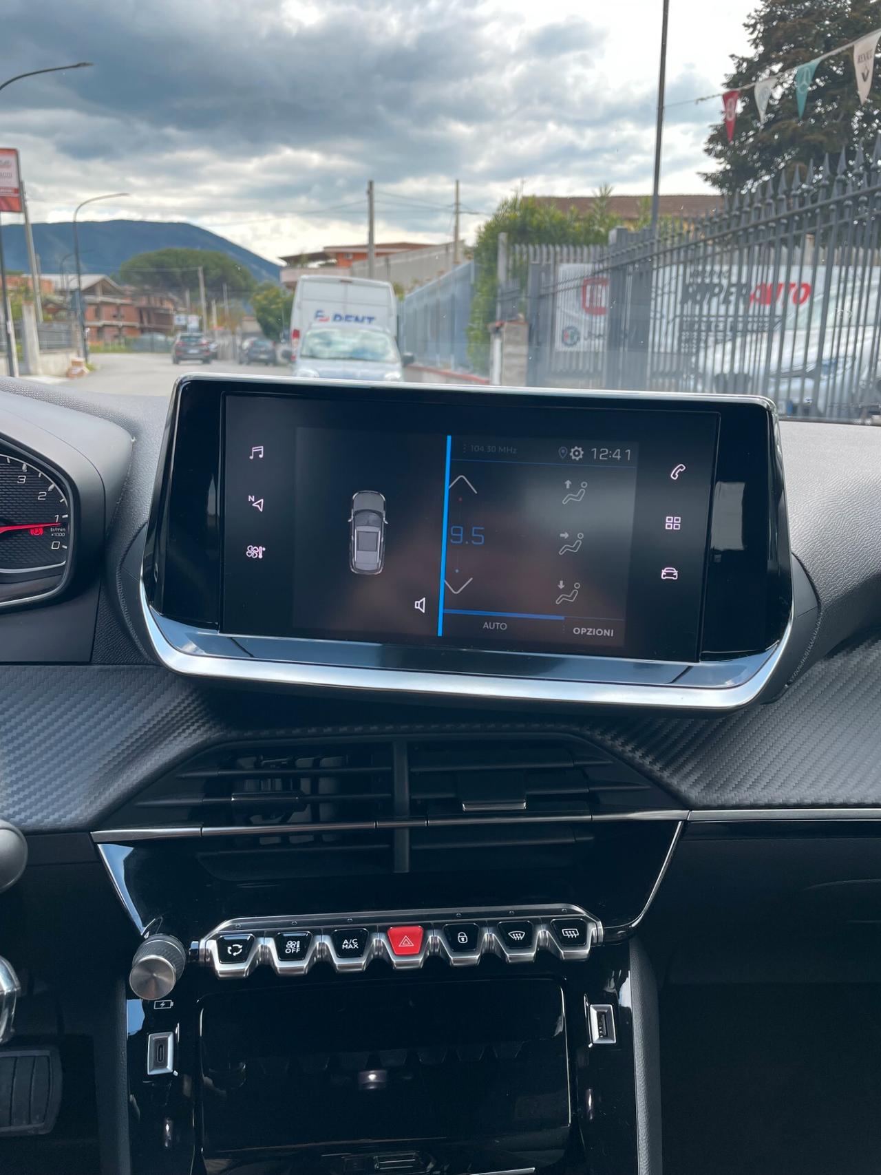 PEUGEOT 2008 BlueHDi 130 S&S EAT8 ALLURE