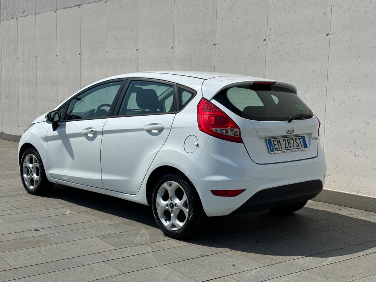 Ford Fiesta 1.2 Gpl Neopatentato Unico Proprietario