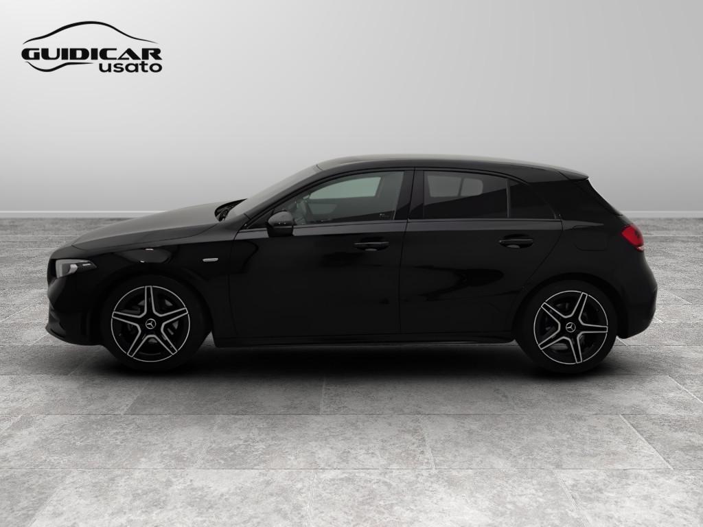 Mercedes-Benz Classe A - W177 2018 - A 180 d Premium Night edition auto