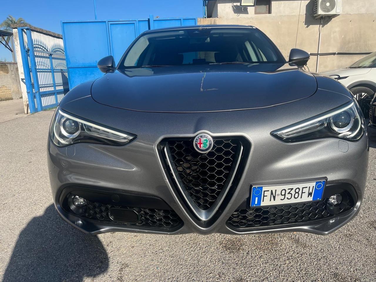 Alfa Stelvio Q4-2.2 mjt/190 cv- autom-2018