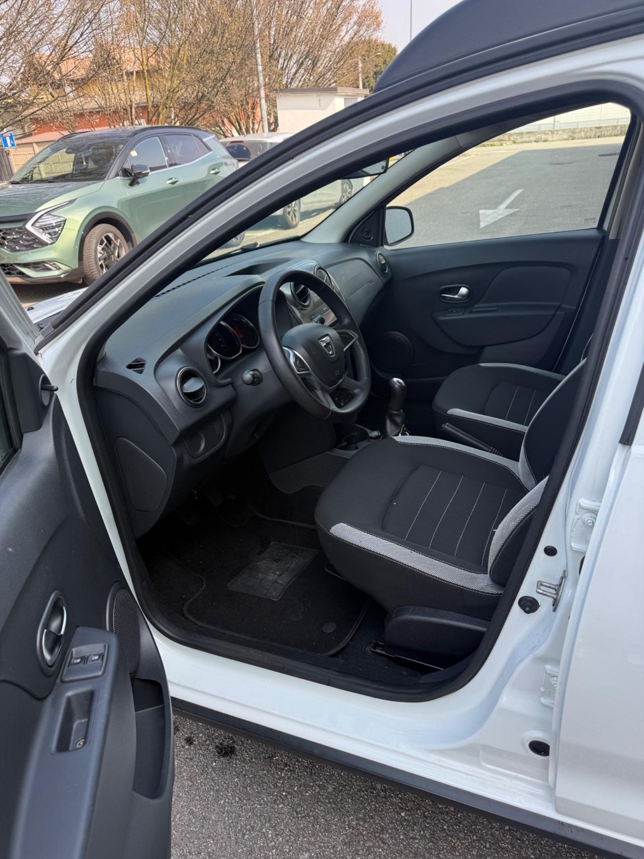 Dacia Sandero 1.0 SCe 12V 75CV Start&Stop Essential