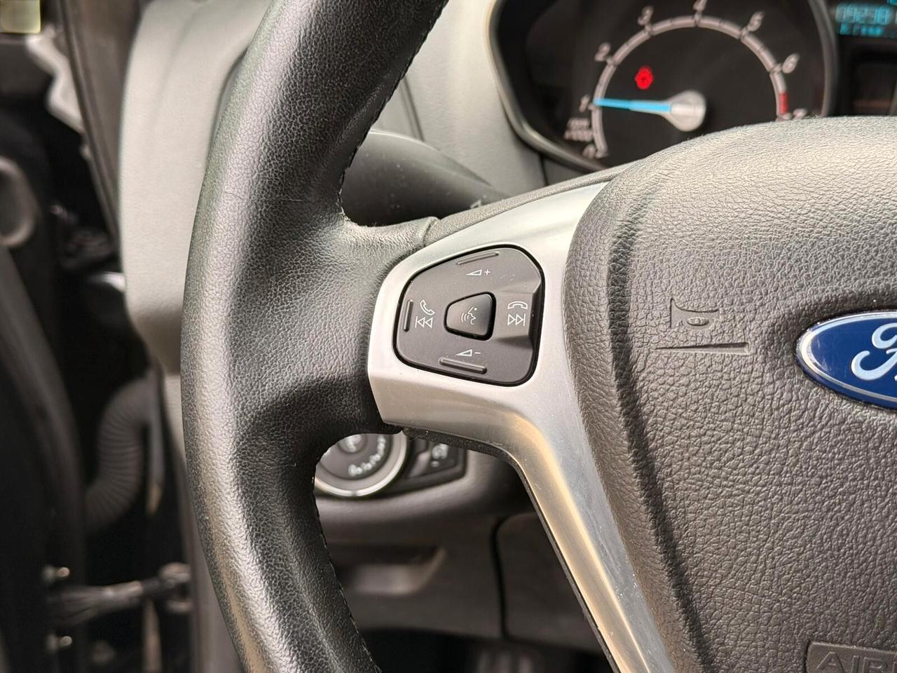 Ford B-Max 1.4 90 CV GPL Titanium