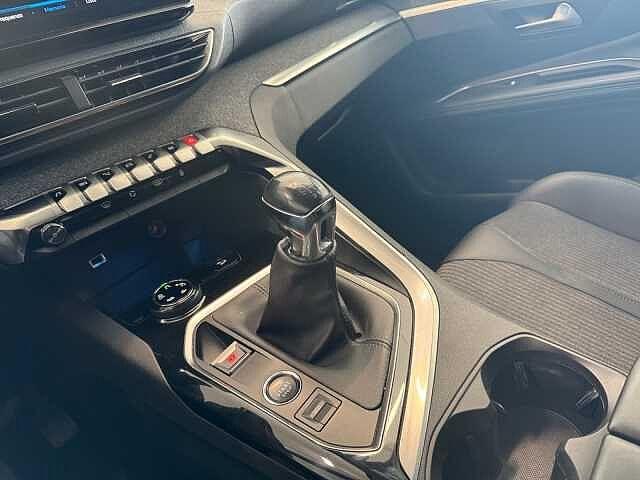 Peugeot 3008 1.2 PureTech Turbo 130 CV Allure