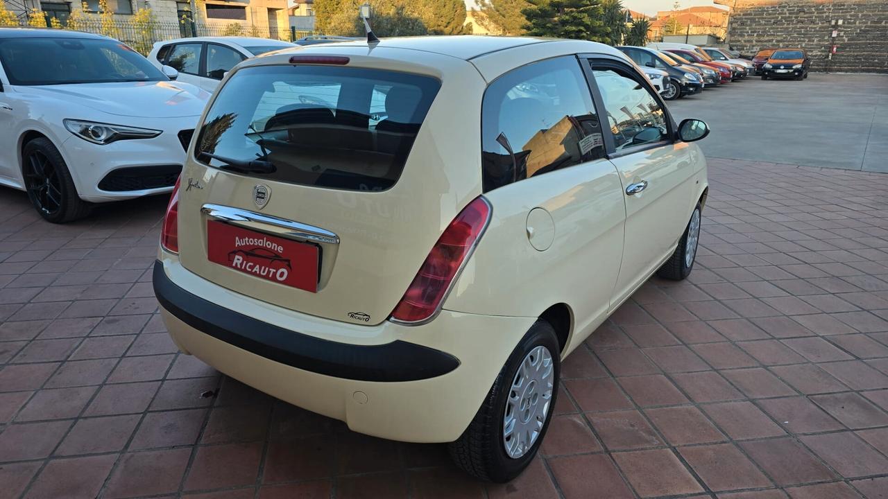Lancia Ypsilon 1.2 Argento