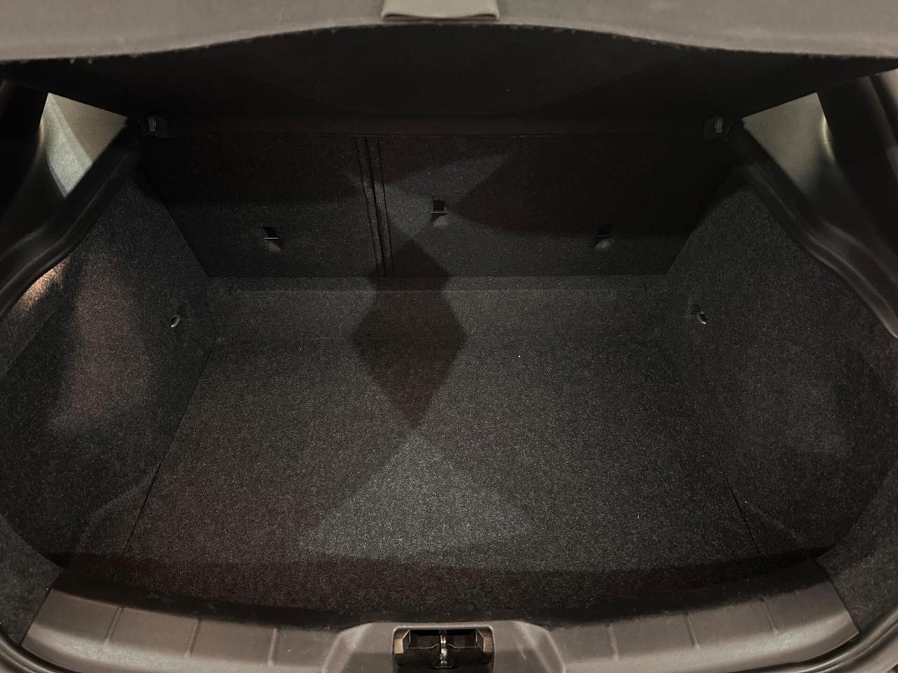Volvo V40 D2 1.6 Summum