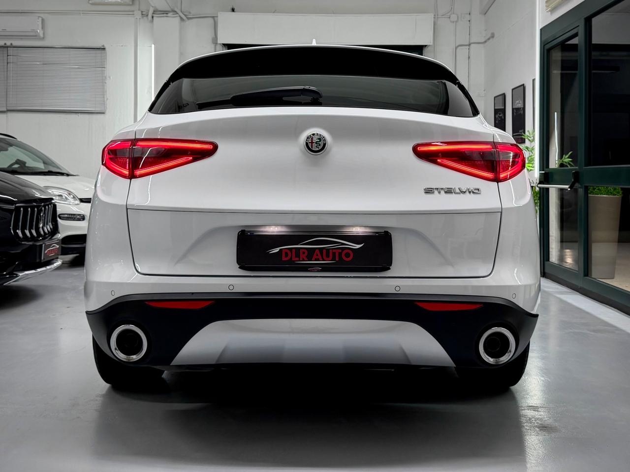 Alfa Romeo Stelvio 2.2 Turbodiesel 160 CV AT8 RWD Executive