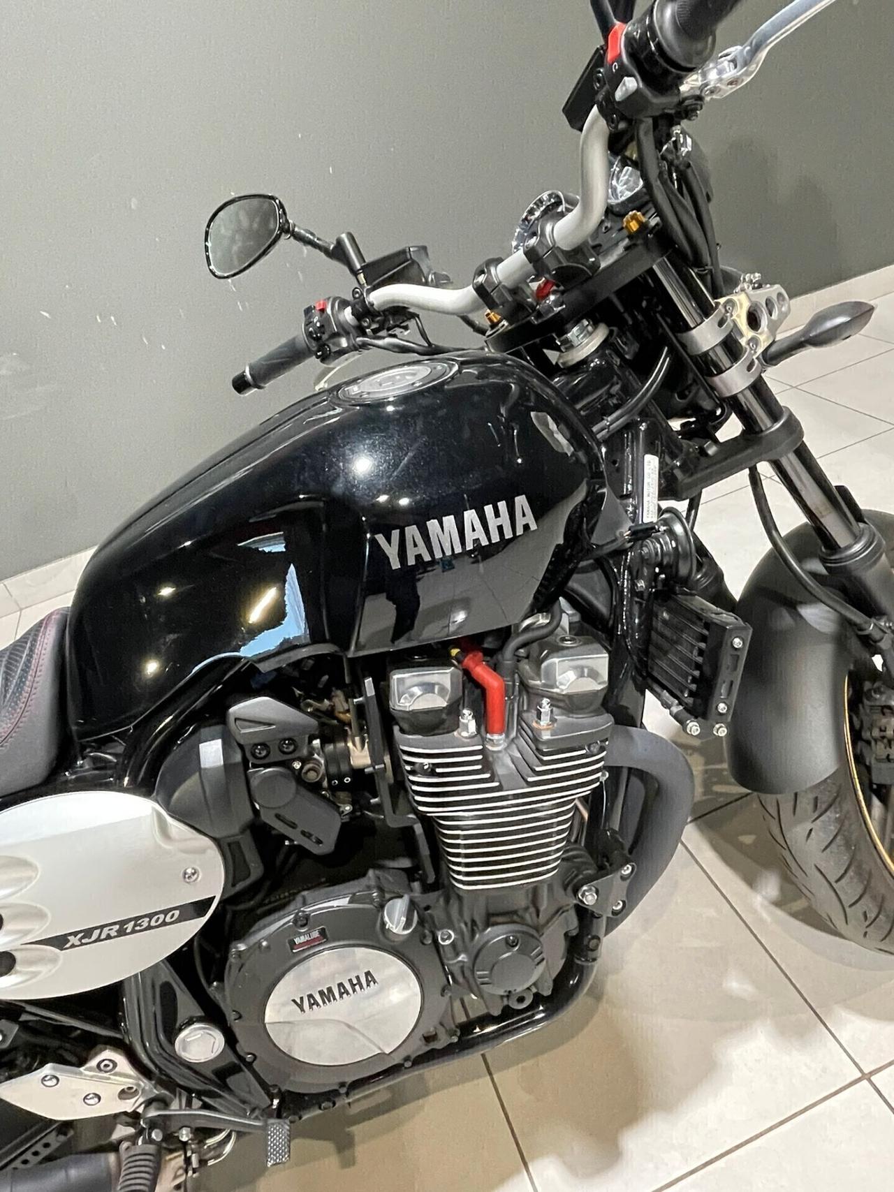 Yamaha XJR 1300
