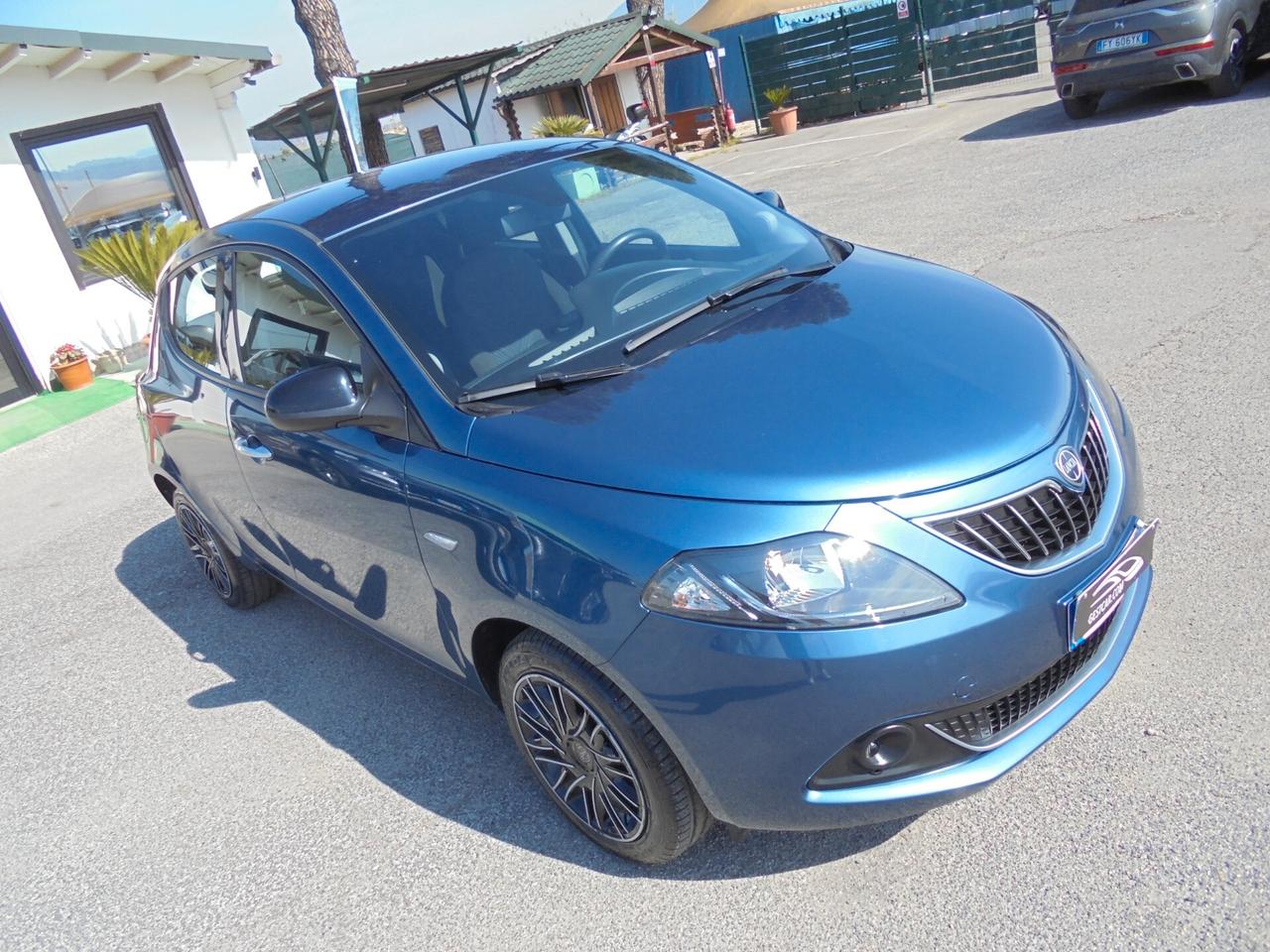Lancia Ypsilon 1.0 FireFly 5 porte S&S Hybrid Gold