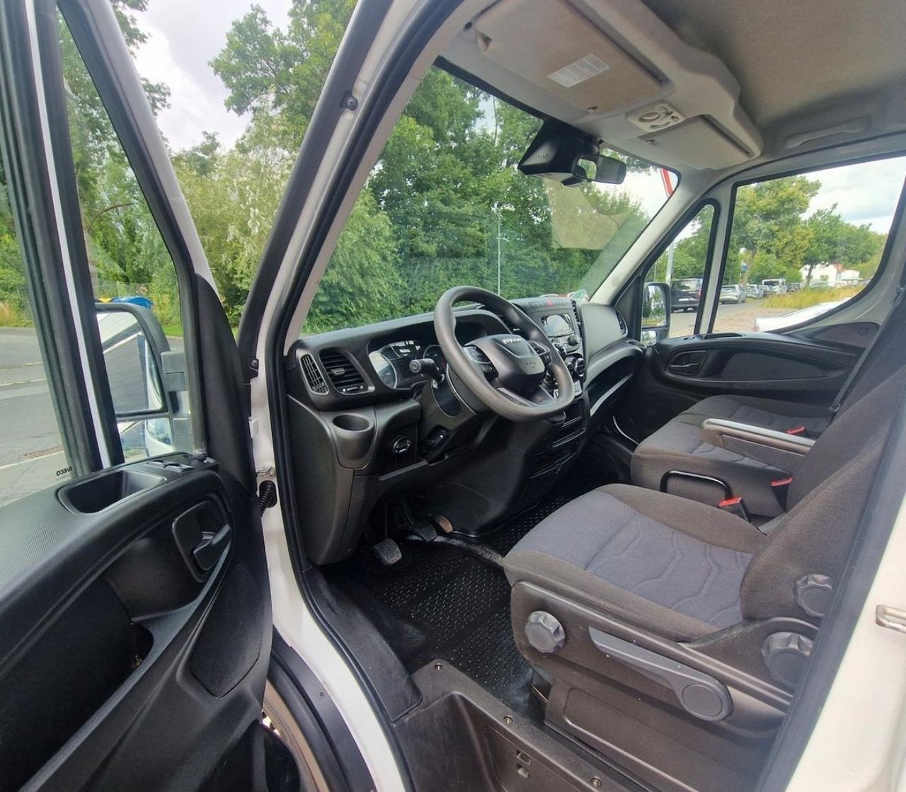 Iveco Daily 35S14 ribaltabile 7 posti