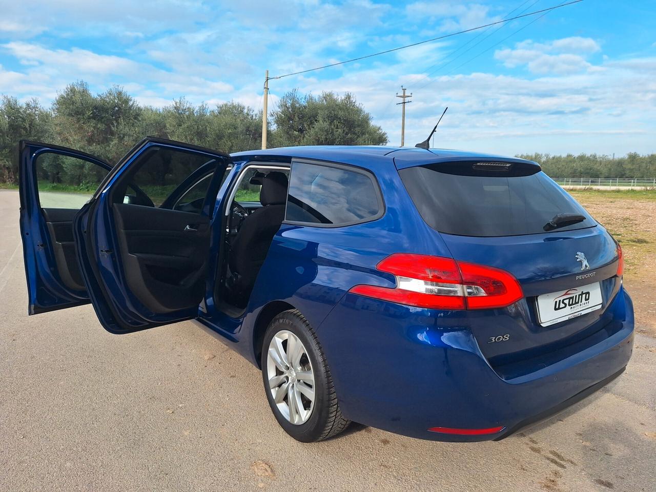 Peugeot 308 1.5 HDi 130 EAT8 SW Business 2018 NAVI