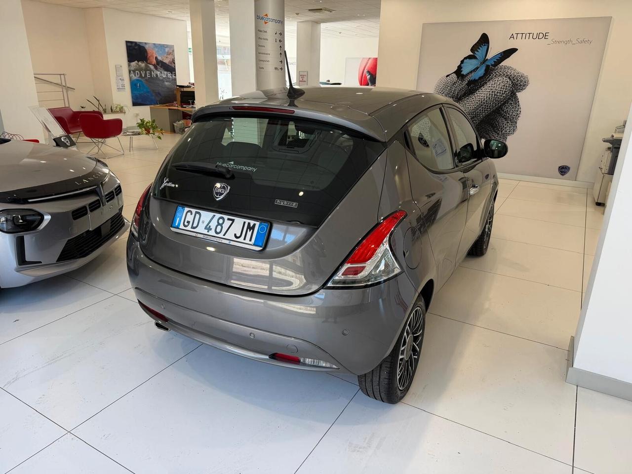 Lancia Ypsilon 1.0 FireFly 5 porte S&S Hybrid Ecochic Gold