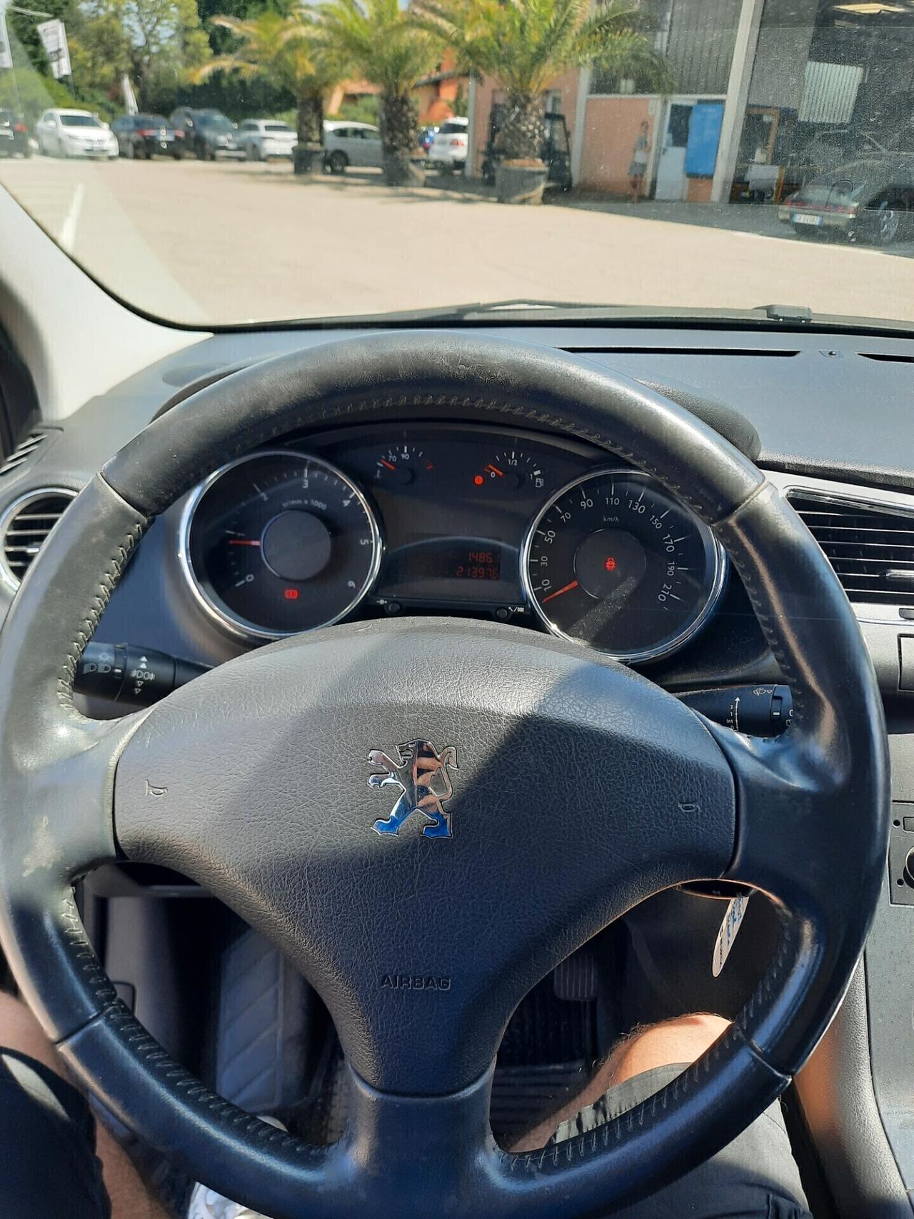 Peugeot 3008 1.6 HDi 110CV 4 TIPI DI GUIDA UNI,PROPRIETARIO