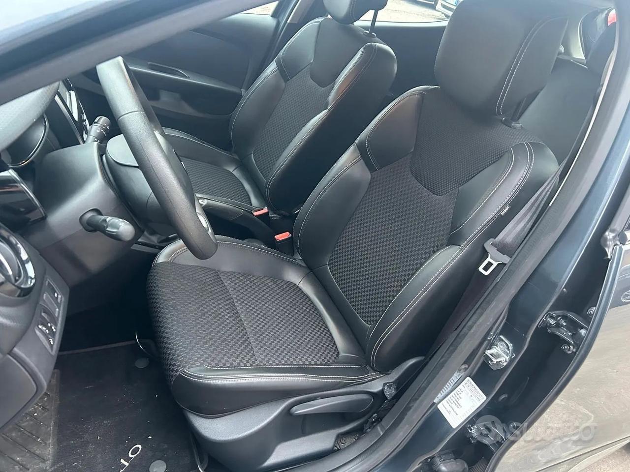 Renault Clio 1.5 dci 75cv Moschino Zen OK NEOP.