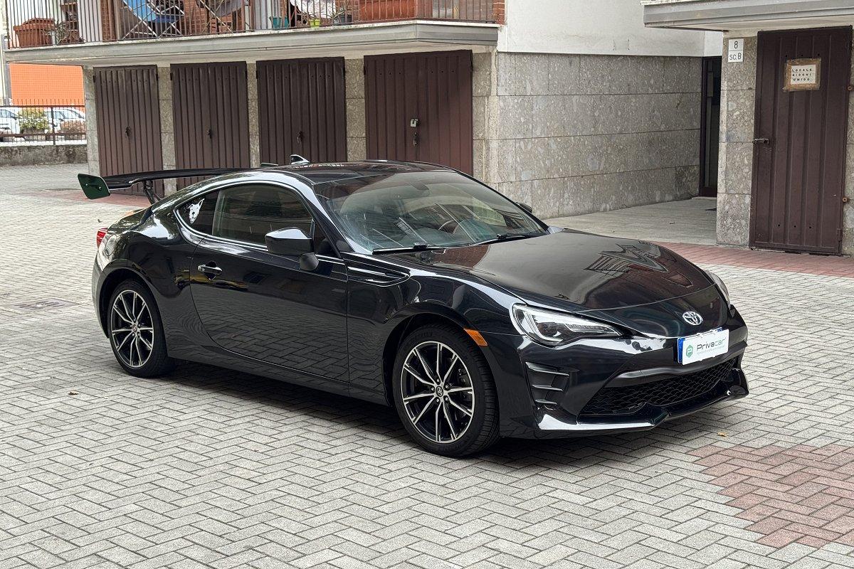 TOYOTA GT86 2.0 AT Rock&Road