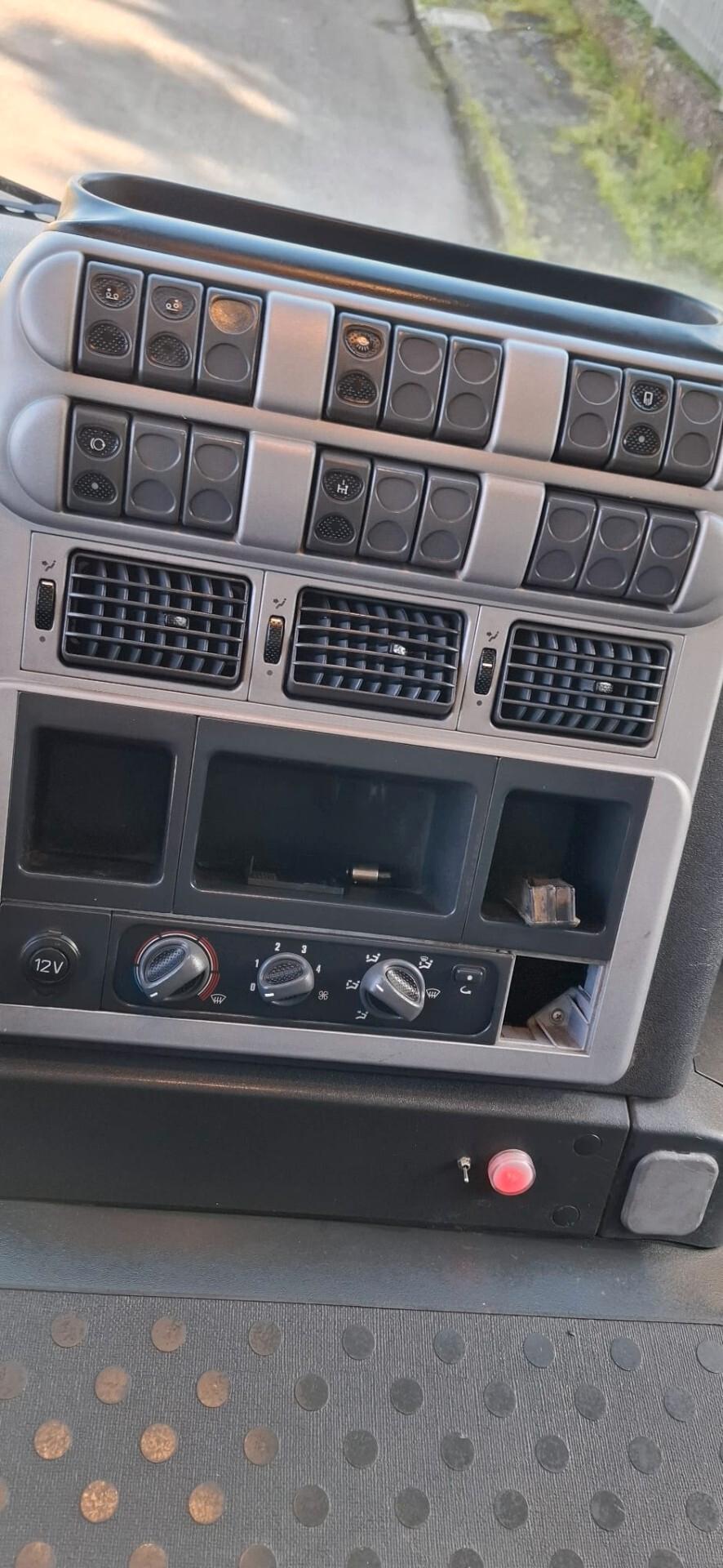 IVECO STRALIS 260 E31 CARICATORE E SCARRABILE