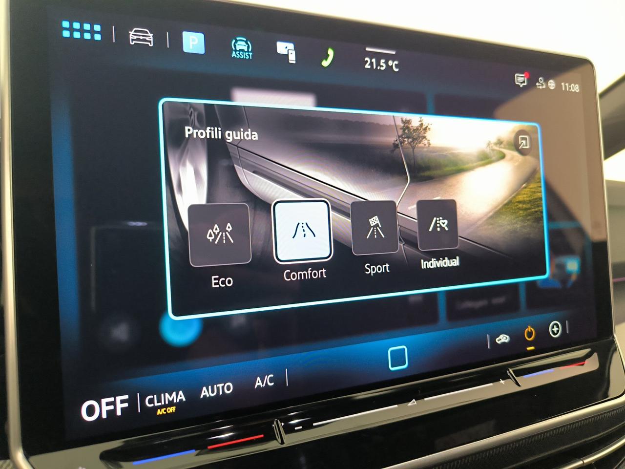 Volkswagen Golf 1.5 etsi r-line plus 150cv dsg