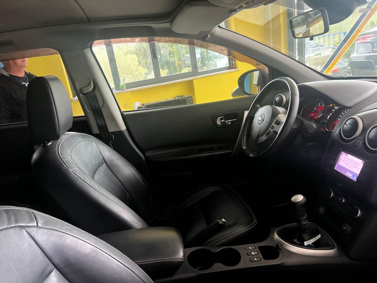 Nissan Qashqai 1.6 dCi tetto in vetro pelle full garantita 12 mesi