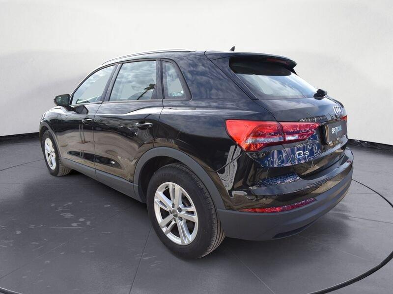 Audi Q3 35 TDI S tronic Business