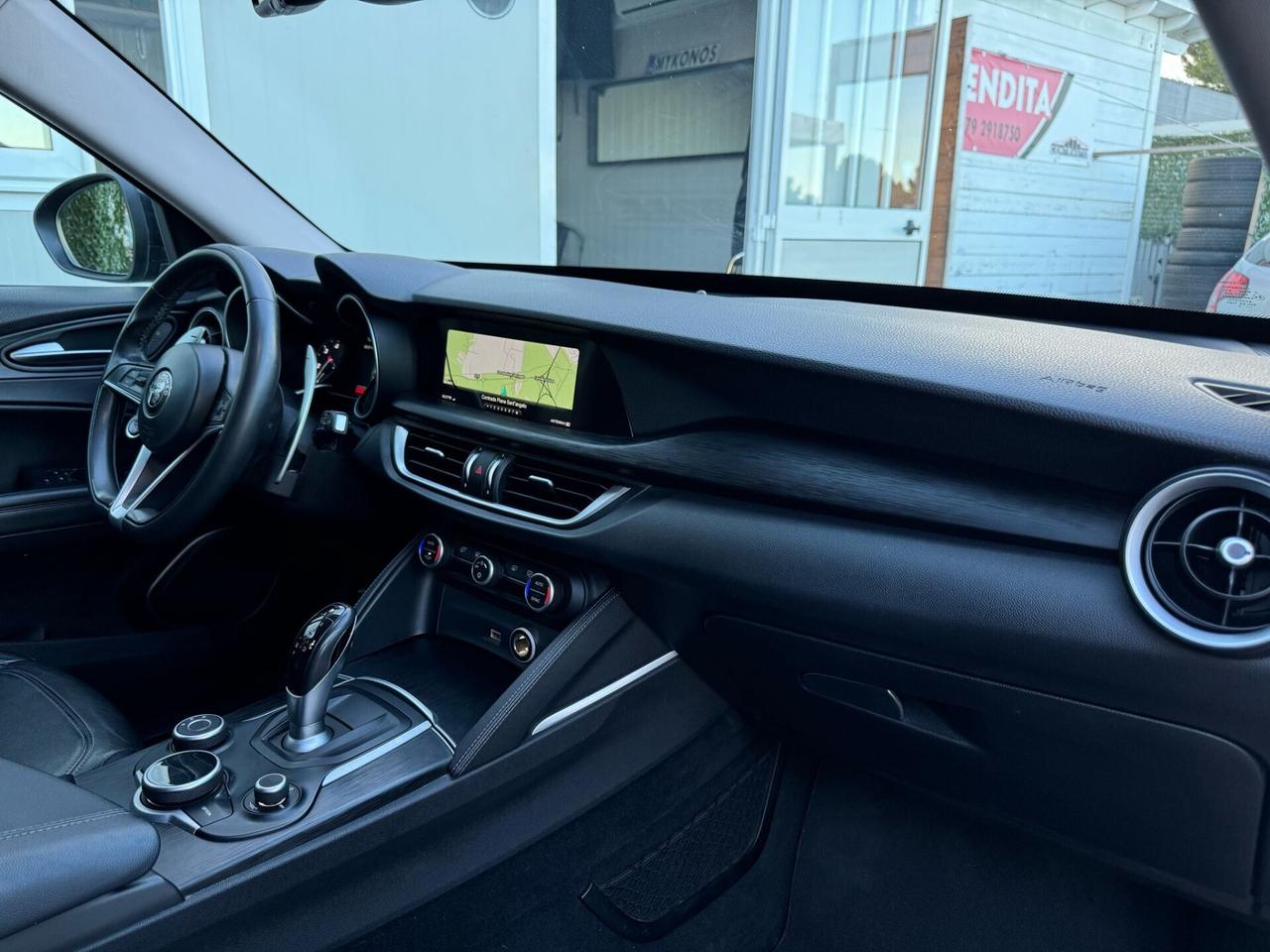 Stelvio 2.2 TD 180CV AT8 RWD Executive