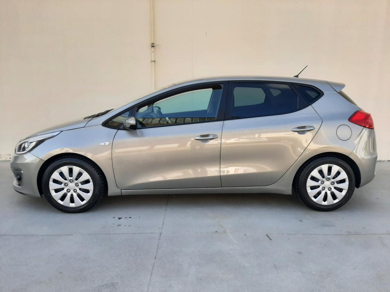 Kia Ceed cee'd 1.6 CRDi 110 CV 5p Active