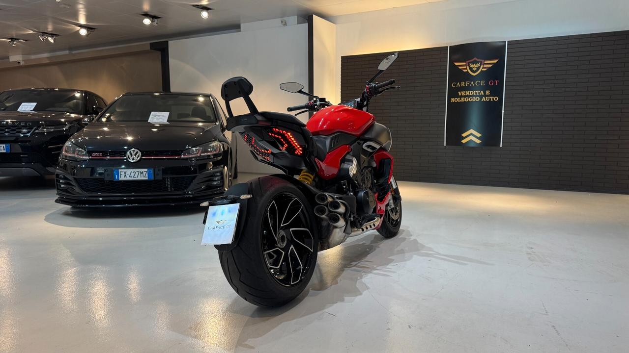 DUCATI DIAVEL V4 1.2B 168CV - 2024