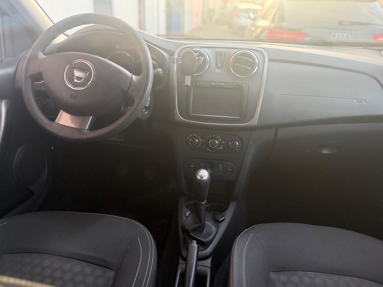 Dacia Sandero stepway 1.2 GPL 75CV gancio traino