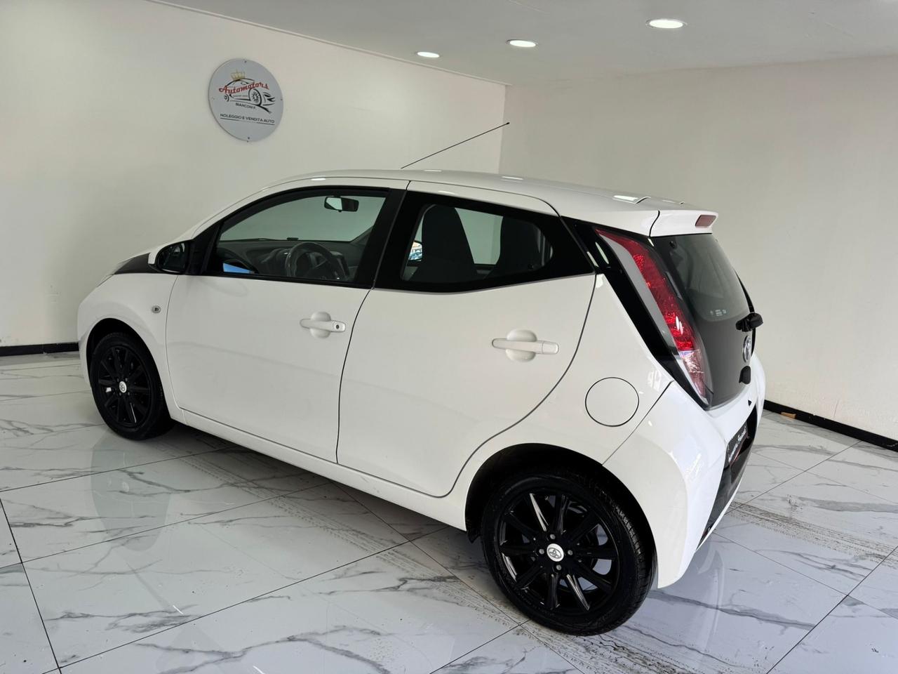 Toyota Aygo 1.0 VVT-i 69 CV 5 porte -TELECAMERA-GARANTITA-2017