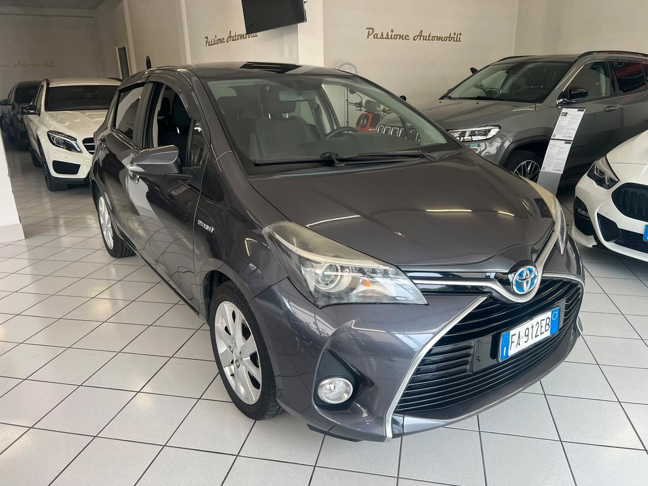Toyota Yaris 1.5 Hybrid 5 porte Cool