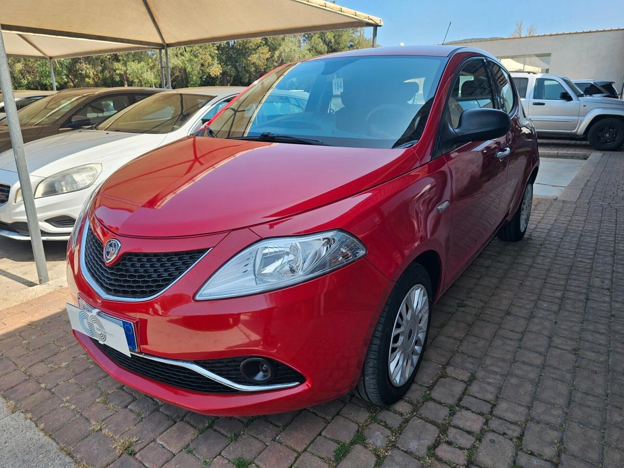 Lancia Ypsilon 1.2 69 CV 5 porte GPL Ecochic Silver