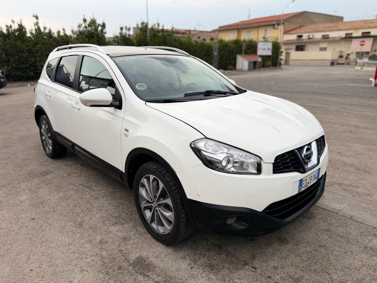 Nissan Qashqai Qashqai+2 2.0 dCi DPF Tekna