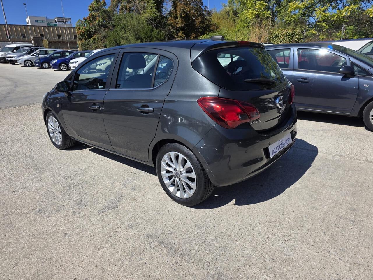 Opel Corsa 1.2 5 porte