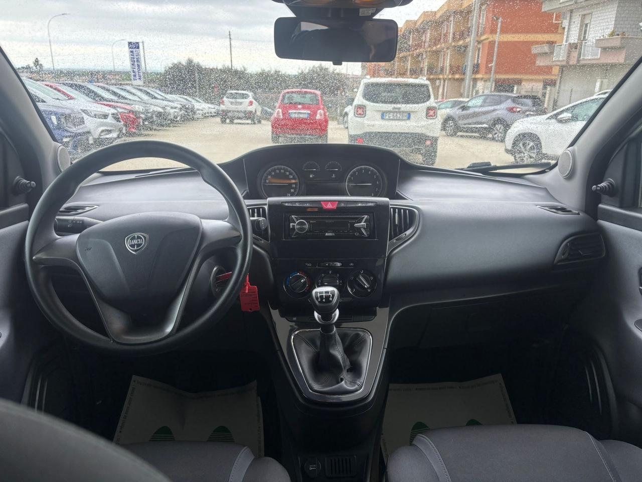 Lancia Ypsilon 1.2 69 CV 5 porte Silver