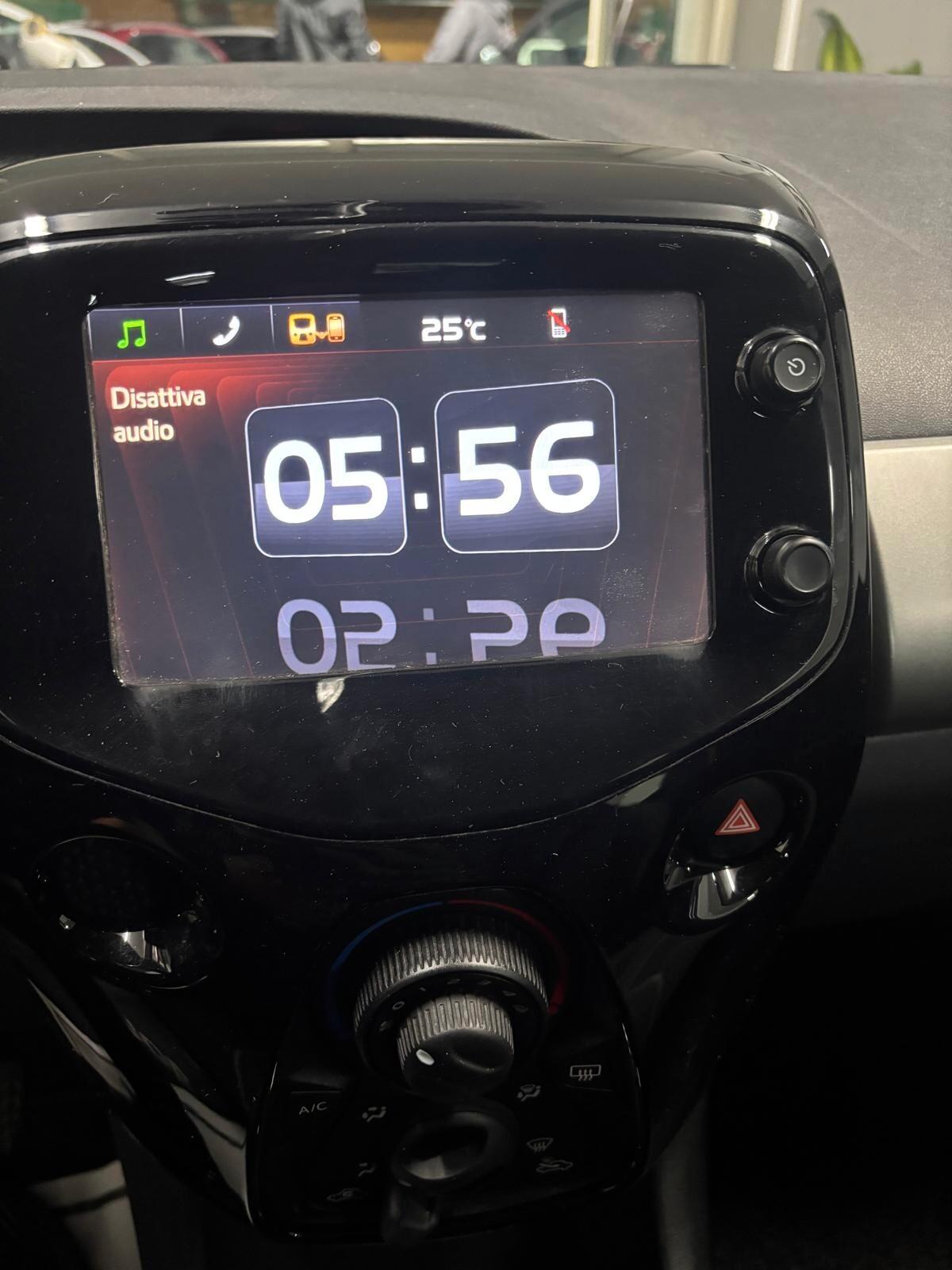Peugeot 108 VTi 68 5 porte Allure TOP!