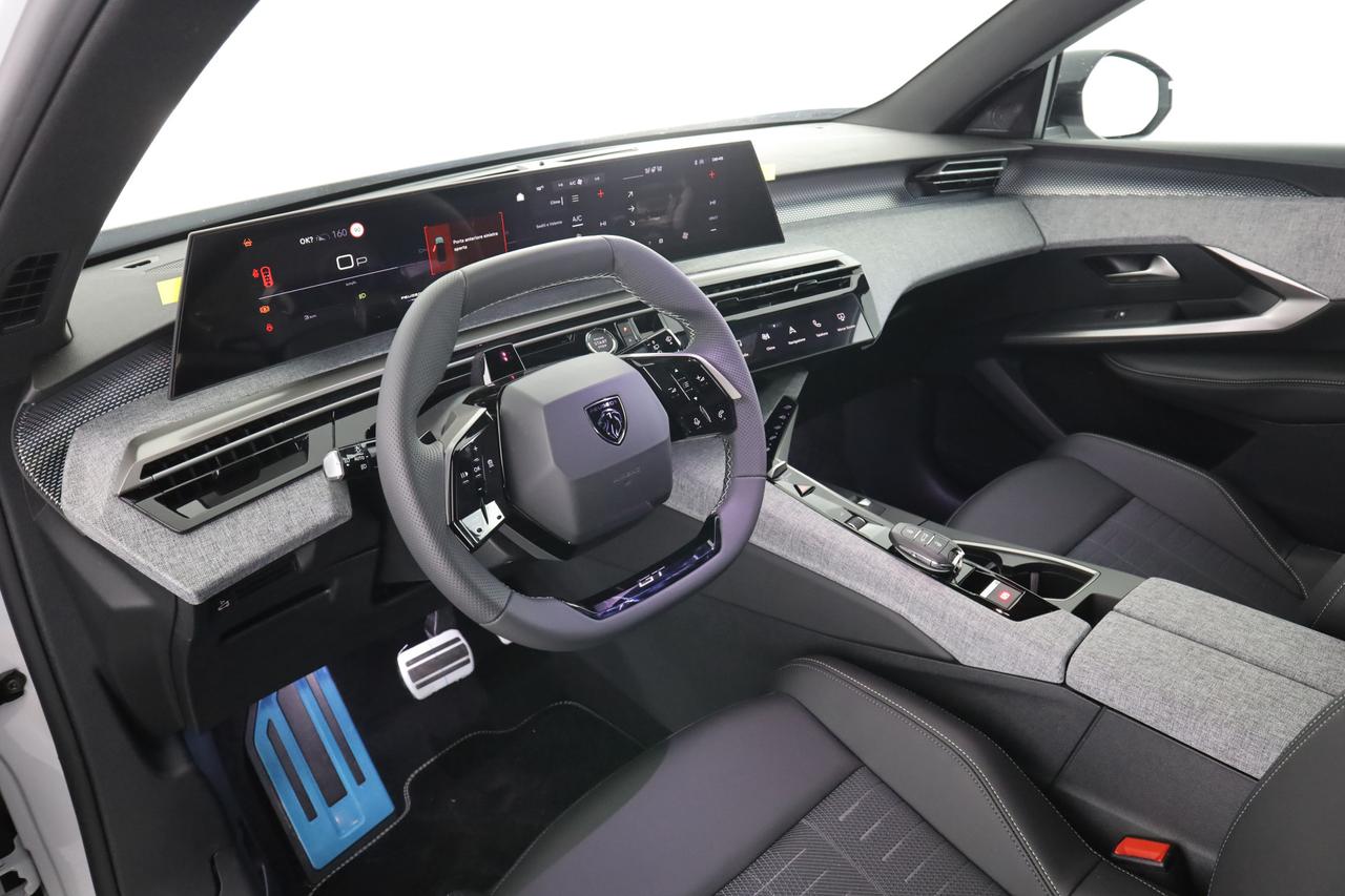 PEUGEOT 5008 3ª serie 5008 Hybrid 145 e-DCS6 GT