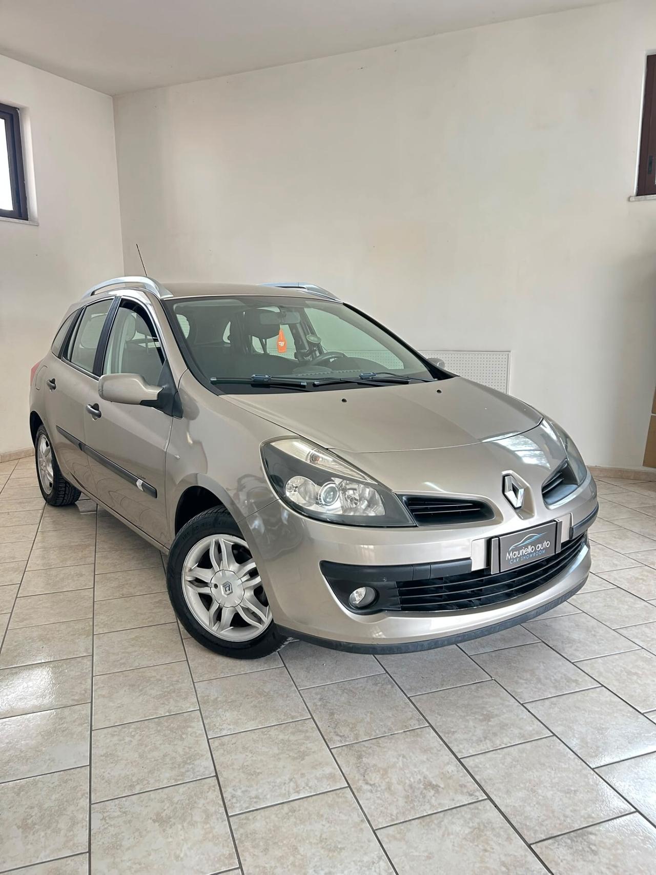 Renault Clio 1.2 16V GPL SporTour Confort