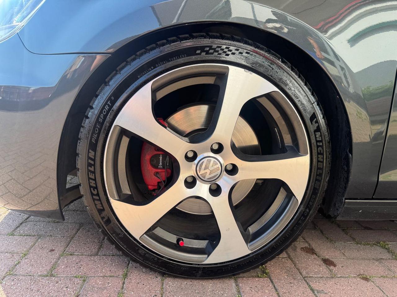 Volkswagen Golf GTI 2.0 GTI #10530