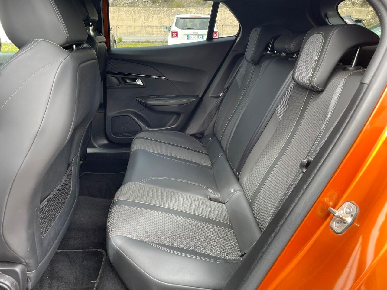 PEUGEOT 2008 1.5hdi GT-LINE *PACK LUCI*