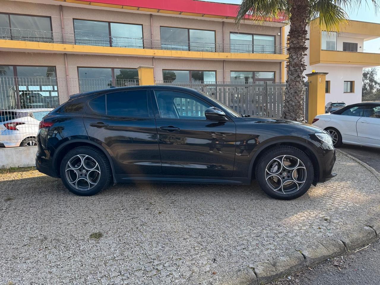 Alfa Romeo Stelvio 2.2 Turbodiesel 160 CV AT8 RWD Sport-Tech